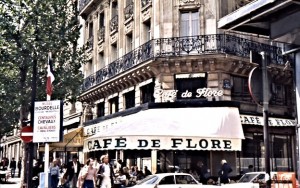 Le Café Flore just one block west from 'Les deux magots', both in the heart of Saint-Germain des Prés in the 6ème. Seein the cars parked right in front of 'Café Flore' and 'Les deux magots' makes me smile. Those days are long gone when you could park your car at the curb and skip in for un café.