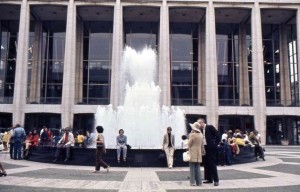 A close-up of the beautiful fountain in the center of the Plaza.