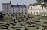 Le château de Villandry with possibly the most magnificent and varied gardens of all the châteaux in the Val de Loire sj74_11a059b-550