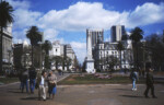 Roberto and Siv at the Plaza de Mayo; the oldest plaza in B.A. With the famous Columna de Libertad.